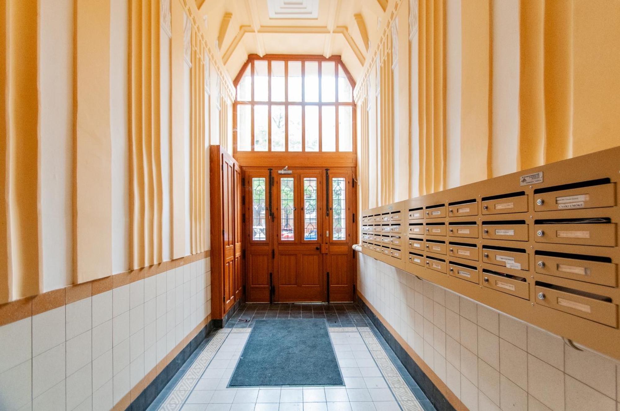 Spacious Family Suite Along River Side, In The Heart Of Buda Budapest Ngoại thất bức ảnh