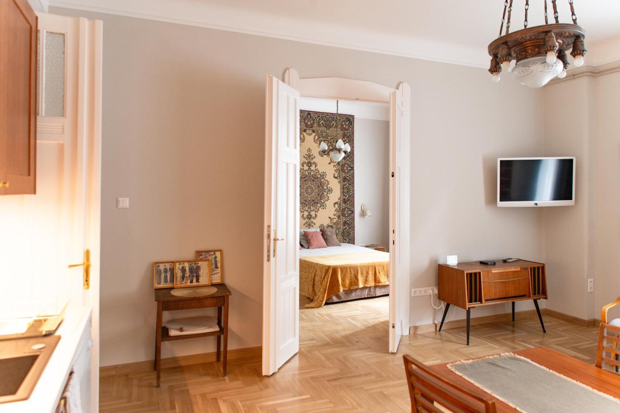 Spacious Family Suite Along River Side, In The Heart Of Buda Budapest Ngoại thất bức ảnh